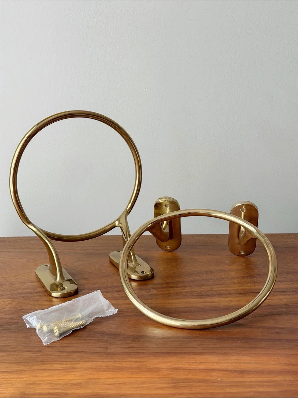 Pair Vintage Hollywood Regency Polished Brass Towel Rings Bath Hardware MCM NOS